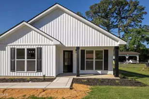 103 Harmon St, Clinton, NC 28328 - Photo 1
