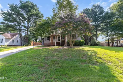 828 Alderleaf Drive, Fuquay Varina, NC 27526 - Photo 2