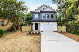 807 E Harnett St, Dunn, NC 28334 - Photo 1