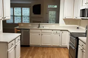5455 Crescentview Pkwy, Raleigh, NC 27606 - Photo 4