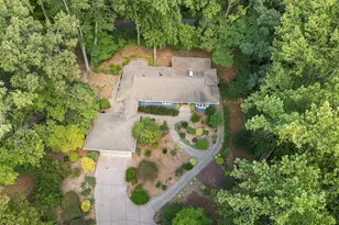 1126 Sourwood Dr, Chapel Hill, NC 27517 - Photo 4