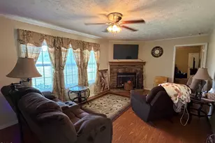 4398 Chuckie Dr, Burlington, NC 27217 - Photo 10