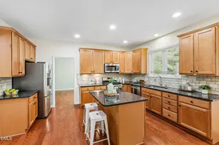 4616 Paces Ferry Dr, Durham, NC 27712 - Photo 6