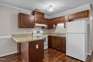 145 S Patterson St, Coats, NC 27521 - Photo 8