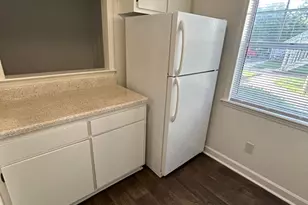 2504 Avent Ferry Rd, Raleigh, NC 27606 - Photo 10