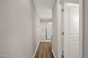 25 W Emily Gardens Dr, Selma, NC 27576 - Photo 40