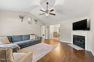 109 Darfield Ct, Clayton, NC 27520 - Photo 4