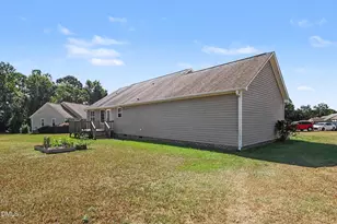 25 Lawrence Ct, Smithfield, NC 27577 - Photo 32