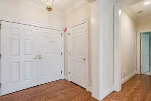 2701 Glenwood Gardens Ln, Raleigh, NC 27608 - Photo 2