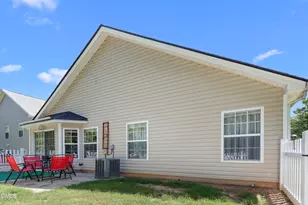 137 Georgetowne Dr, Clayton, NC 27520 - Photo 26