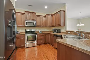 7237 Ladbrooke St, Raleigh, NC 27617 - Photo 6