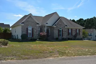 116 Leggett Dr, Cameron, NC 28326 - Photo 4