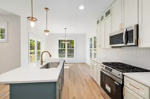 616 Hemlock Ave, Durham, NC 27707 - Photo 6