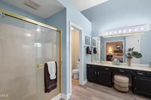 119 E Laurenbrook Ct, Cary, NC 27518 - Photo 24