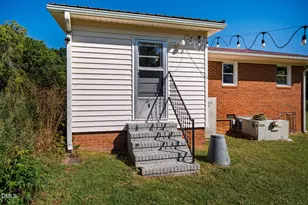 102 Hill St, Carrboro, NC 27510 - Photo 38