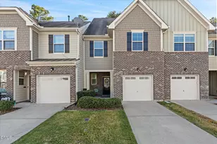 10007 Lynnberry Pl, Raleigh, NC 27617 - Photo 2