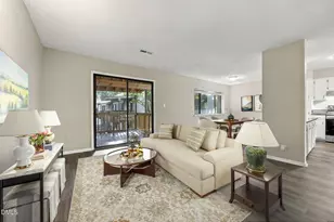 5036 Flint Ridge Pl, Raleigh, NC 27609 - Photo 2