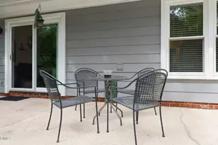 6412 Meadow View Dr, Raleigh, NC 27609 - Photo 14
