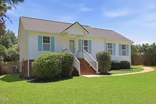 204 Dustin Dr, Benson, NC 27504 - Photo 4