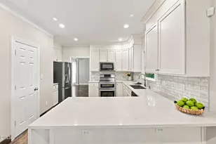 8505 Bluff Pointe Ct, Raleigh, NC 27615 - Photo 8