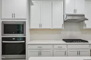 5926 Fallowfield Ln, Raleigh, NC 27616 - Photo 18