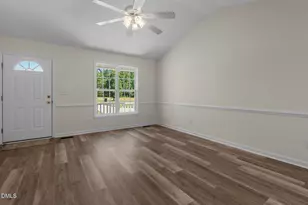 60 Candlewood Dr, Zebulon, NC 27597 - Photo 6