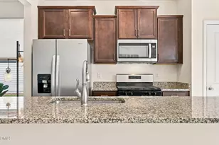 717 Rdg Clf Ln, Zebulon, NC 27597 - Photo 4