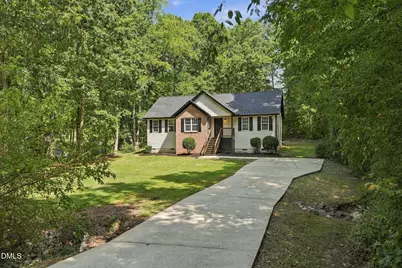 2572 Chadwick Place, Durham, NC 27704 - Photo 6