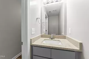 201A N Sellers St, Selma, NC 27576 - Photo 20