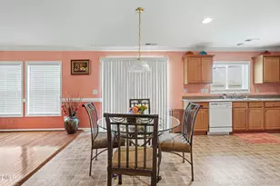 204 Georgetowne Dr, Clayton, NC 27520 - Photo 8