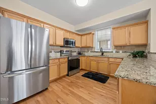 5210 Groveside Ct, Raleigh, NC 27613 - Photo 10