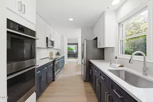 100 Riverbirch Point, Carrboro, NC 27510 - Photo 4