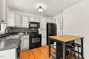 371 Umstead Dr, Chapel Hill, NC 27516 - Photo 8