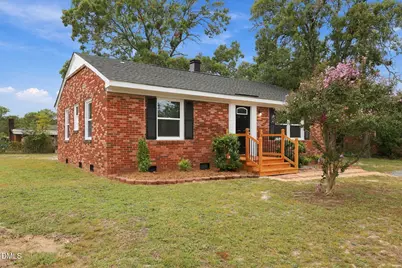 307 Elaine Street, Spring Lake, NC 28390 - Photo 6