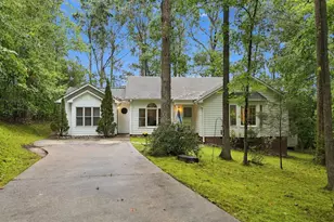 340 Thornwood Ln, Youngsville, NC 27596 - Photo 2
