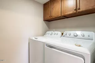 121 Arbuckle Ln, Cary, NC 27511 - Photo 8