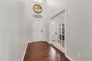 1000 Harvest Point Dr, Fuquay Varina, NC 27526 - Photo 6