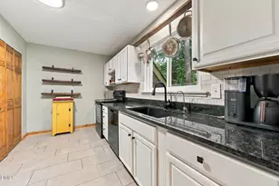 112 Poplar St, Chapel Hill, NC 27516 - Photo 16