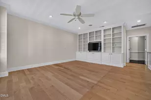 2801 Glenwood Gardens Ln, Raleigh, NC 27608 - Photo 22