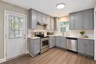 304 Northclift Dr, Raleigh, NC 27609 - Photo 14