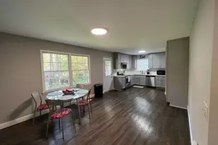 304 Northclift Dr, Raleigh, NC 27609 - Photo 2