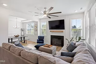 806 Thomas Falls Ct, Fuquay Varina, NC 27526 - Photo 8