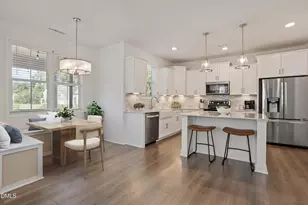 806 Thomas Falls Ct, Fuquay Varina, NC 27526 - Photo 12