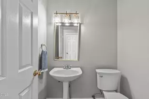 9501 Meadowmont Ln, Raleigh, NC 27615 - Photo 12
