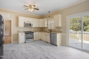 1004 Tyler Farms Dr, Raleigh, NC 27603 - Photo 16