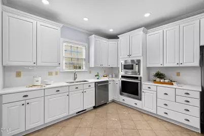 517 Commons Walk Circle, Cary, NC 27519 - Photo 18