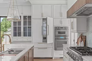 806 Tyrrell Rd, Raleigh, NC 27609 - Photo 10