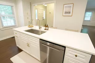 106 Abbey Ln, Cary, NC 27511 - Photo 10