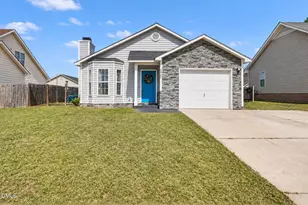 3922 Crusader Dr, Hope Mills, NC 28348 - Photo 1