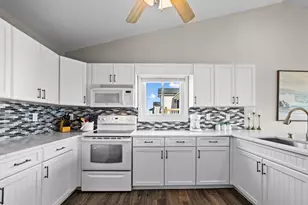 609 S Shore Dr, Surf City, NC 28445 - Photo 10